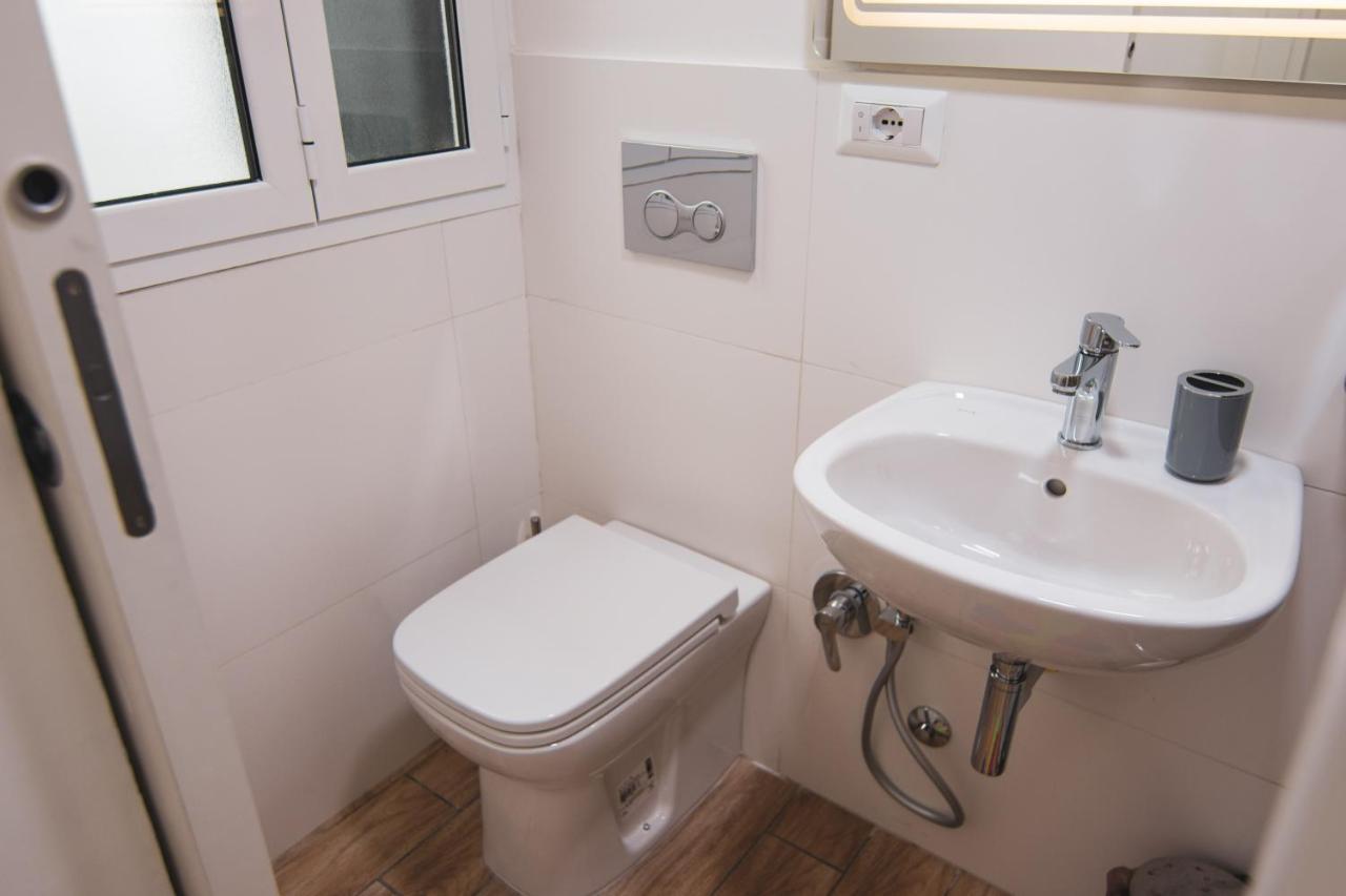 Casa Masaniello - Affittacamere Guesthouse In Historical Center Toledo Station Napoli Eksteriør bilde